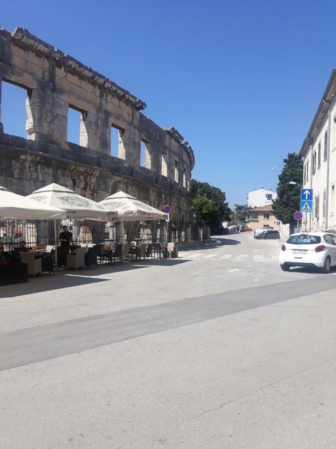 Apartment Amfiteatar Moris Pula Exterior photo